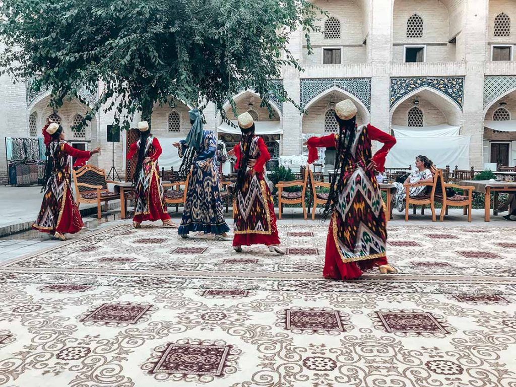 Espectaculo Nadir Divan Begi