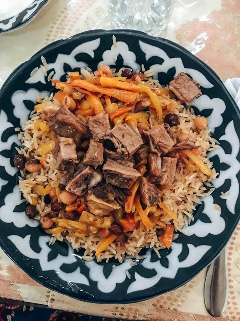Plov uzbekistán
