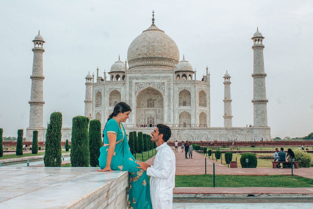 Taj Mahal con sari India